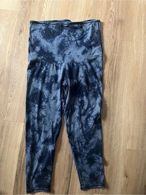 Threads 4 Thought Kids Tie-Dye Leggings in Black and Gray